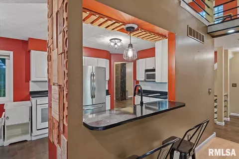 Kitchen - 200 S Koke Mill Rd, Springfield, IL 62704 photo 3 of 3