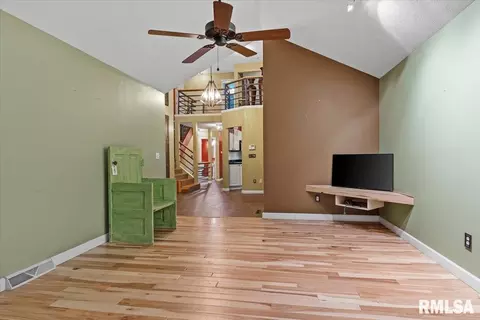 Living - 200 S Koke Mill Rd, Springfield, IL 62704 photo 1 of 2
