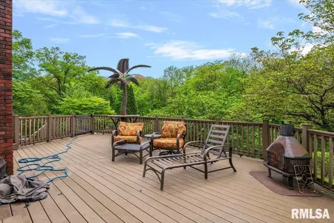 Exterior - 200 S Koke Mill Rd, Springfield, IL 62704 photo 5 of 12