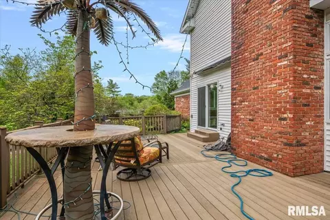 Exterior - 200 S Koke Mill Rd, Springfield, IL 62704 photo 6 of 12