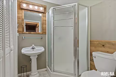 Bath - 200 S Koke Mill Rd, Springfield, IL 62704 photo 6 of 6