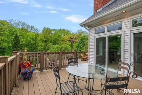 Exterior - 200 S Koke Mill Rd, Springfield, IL 62704 photo 7 of 12
