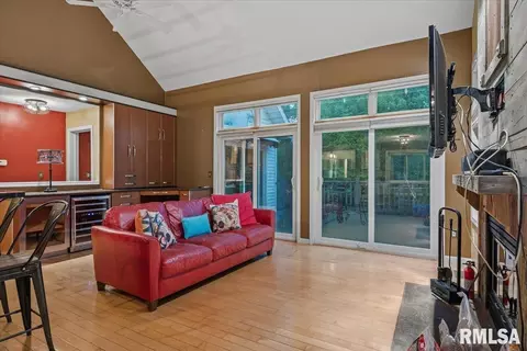 Living - 200 S Koke Mill Rd, Springfield, IL 62704 photo 2 of 2