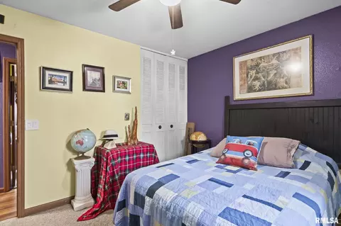Bedroom - 2409 Sutherland Rd, Springfield, IL 62702 photo 1 of 5