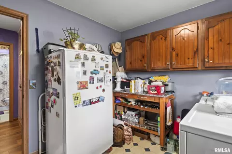Other - 2409 Sutherland Rd, Springfield, IL 62702 photo 5 of 11