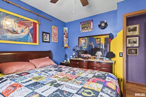 Bedroom - 2409 Sutherland Rd, Springfield, IL 62702 photo 5 of 5