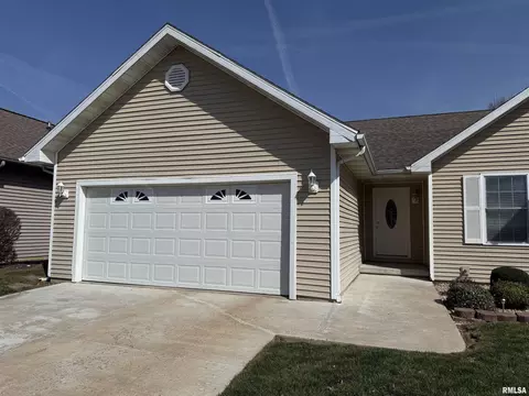 3160 Genevieve Dr, Quincy, IL 62305