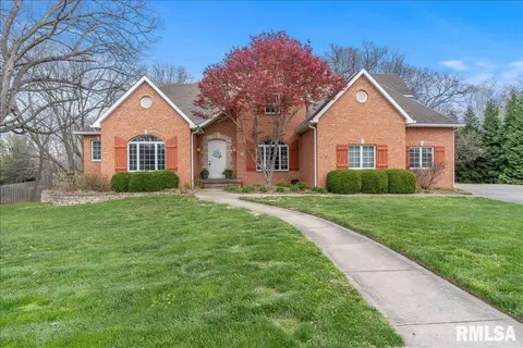 44 Woodland Trl, Rochester, IL 62563