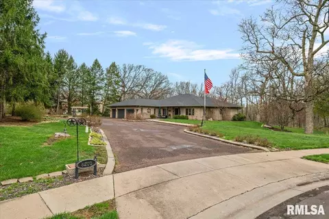 Exterior - 6201 Westminster Ct, Springfield, IL 62711 photo 4 of 29