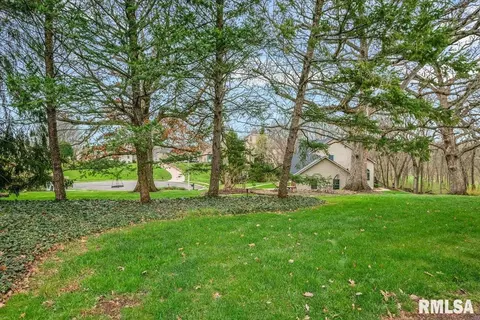 Exterior - 6201 Westminster Ct, Springfield, IL 62711 photo 10 of 29