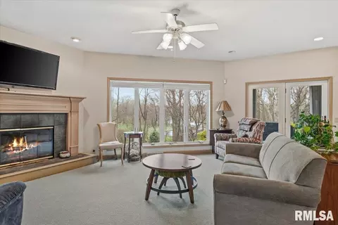 Living - 6201 Westminster Ct, Springfield, IL 62711 photo 3 of 3