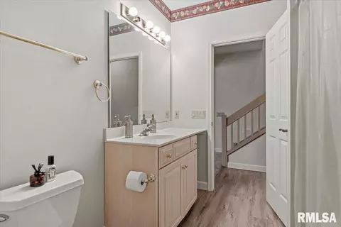 Bath - 6201 Westminster Ct, Springfield, IL 62711 photo 5 of 6