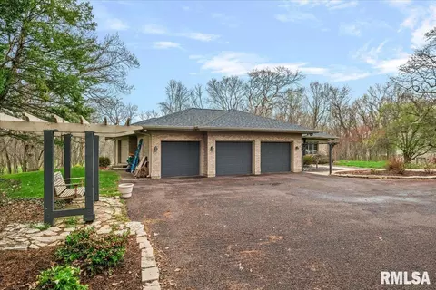 Exterior - 6201 Westminster Ct, Springfield, IL 62711 photo 9 of 29
