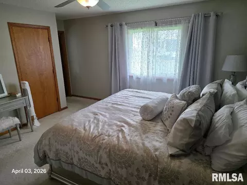 Bedroom - 3308 Rawlings Dr, Springfield, IL 62704 photo 2 of 4