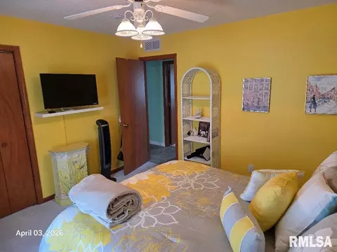 Bedroom - 3308 Rawlings Dr, Springfield, IL 62704 photo 4 of 4