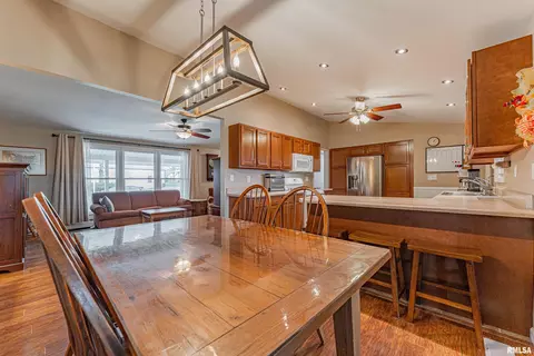 Dining - 308 Ward Dr, Elkhart, IL 62634 photo 1 of 1