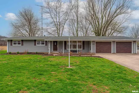 Other - 308 Ward Dr, Elkhart, IL 62634 photo 1 of 9