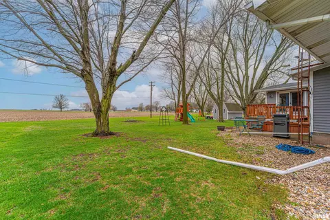 Exterior - 308 Ward Dr, Elkhart, IL 62634 photo 4 of 4