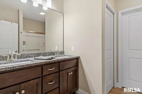 Entry Way - 1508 Balfour Dr, Springfield, IL 62711 photo 2 of 2