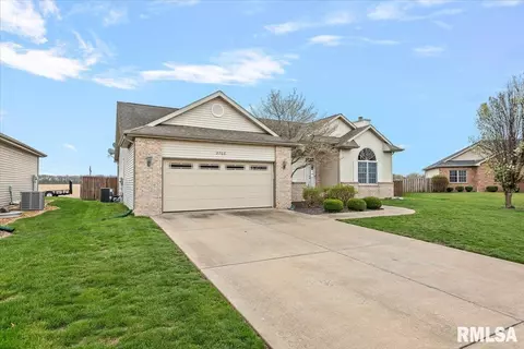 Exterior - 3708 Switchgrass Ct, Springfield, IL 62712 photo 2 of 5