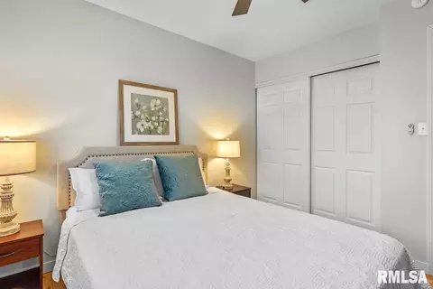 Bedroom - 97 Mccarthy Dr, Springfield, IL 62702 photo 5 of 6