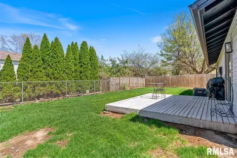 Exterior - 97 Mccarthy Dr, Springfield, IL 62702 photo 3 of 5