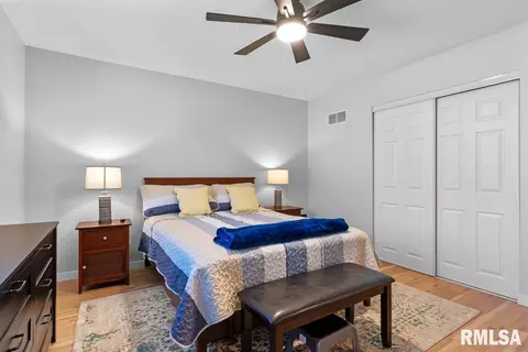 Bedroom - 97 Mccarthy Dr, Springfield, IL 62702 photo 2 of 6