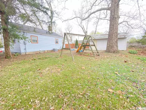 Exterior - 37 Belle Pl, Springfield, IL 62704 photo 5 of 5