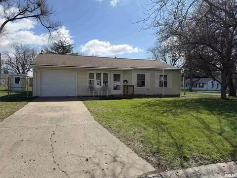 1471 Russell Ave, Galesburg, IL 61401