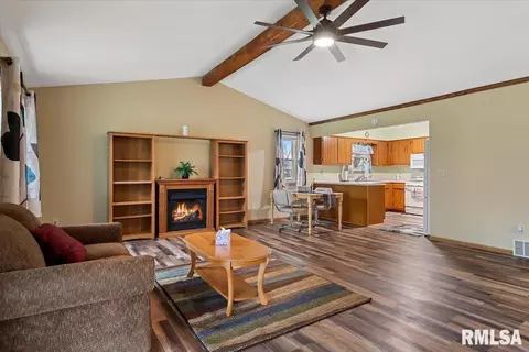 Living - 1116 Bolin Ct, Springfield, IL 62703 photo 1 of 2