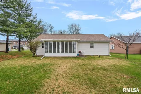 Exterior - 1116 Bolin Ct, Springfield, IL 62703 photo 5 of 6