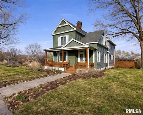 624 S 11th St, Petersburg, IL 62675