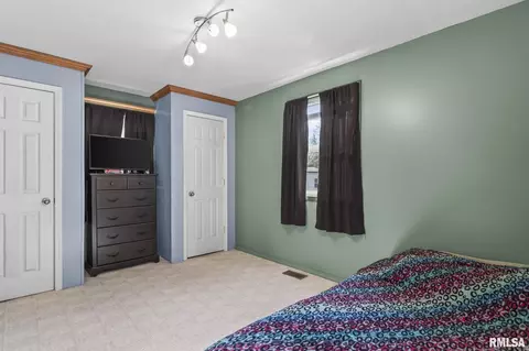 Bedroom - 1621 N 8th St, Springfield, IL 62702 photo 2 of 6