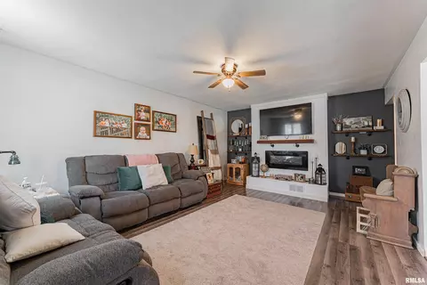 Other - 115 Cobleigh St, Emden, IL 62635 photo 1 of 6