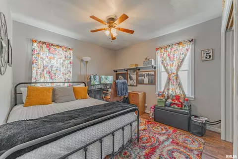 Bedroom - 115 Cobleigh St, Emden, IL 62635 photo 3 of 5