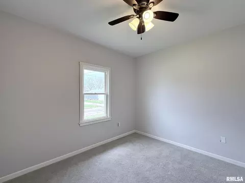 Bedroom - 604 Walnut St, Abingdon, IL 61410 photo 5 of 9