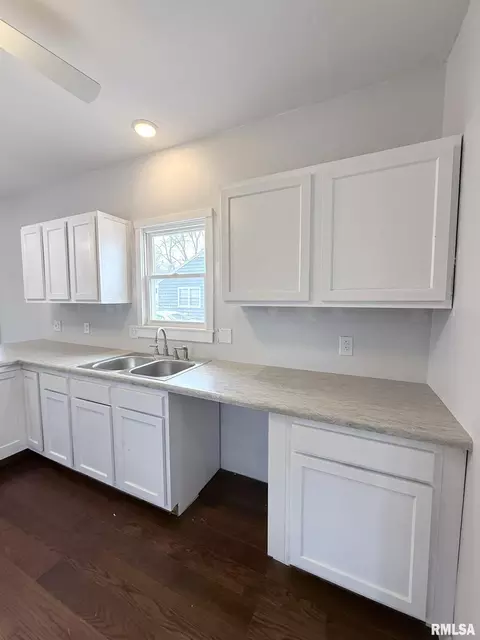 Kitchen - 604 Walnut St, Abingdon, IL 61410 photo 2 of 5