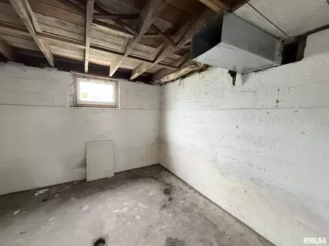 Other - 604 Walnut St, Abingdon, IL 61410 photo 11 of 16
