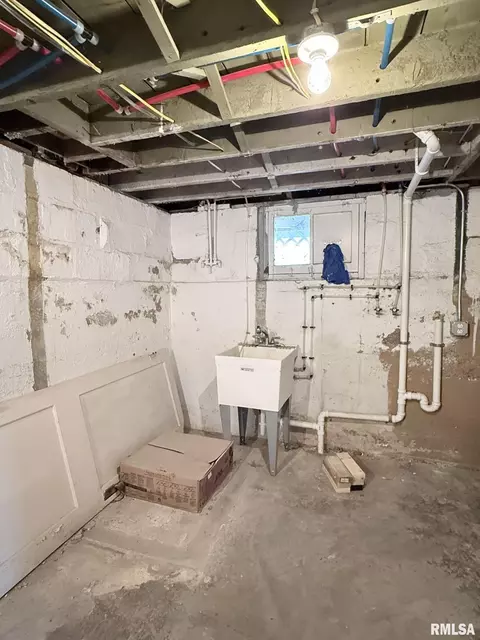 Other - 604 Walnut St, Abingdon, IL 61410 photo 7 of 16