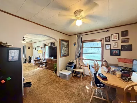 Dining - 209 Yates Ave, Springfield, IL 62702 photo 1 of 1