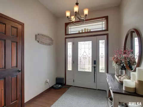 Entry Way - 1409 Pratt St, Barry, IL 62312 photo 1 of 1