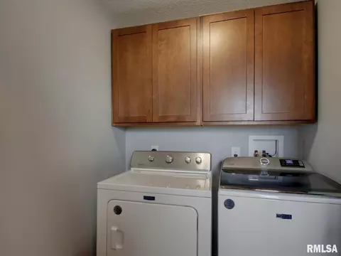 Other - 1409 Pratt St, Barry, IL 62312 photo 3 of 4
