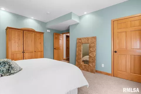 Bedroom - 2211 Wydown Ave, Springfield, IL 62704 photo 7 of 7