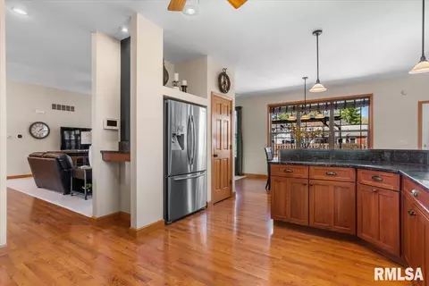 Other - 2211 Wydown Ave, Springfield, IL 62704 photo 9 of 16