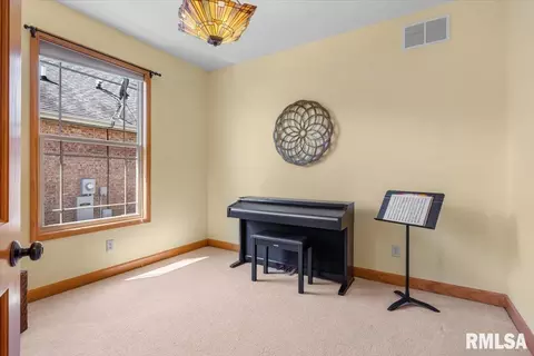 Other - 2211 Wydown Ave, Springfield, IL 62704 photo 13 of 16