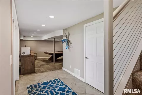 Entry Way - 1401 E Lake Shore Dr, Springfield, IL 62712 photo 3 of 3