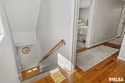 Entry Way - 1401 E Lake Shore Dr, Springfield, IL 62712 photo 2 of 3