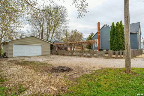 Exterior - 101 W 8th St, Delavan, IL 61734 photo 12 of 12