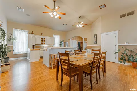 Dining - 101 W 8th St, Delavan, IL 61734 photo 2 of 3