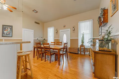 Dining - 101 W 8th St, Delavan, IL 61734 photo 1 of 3